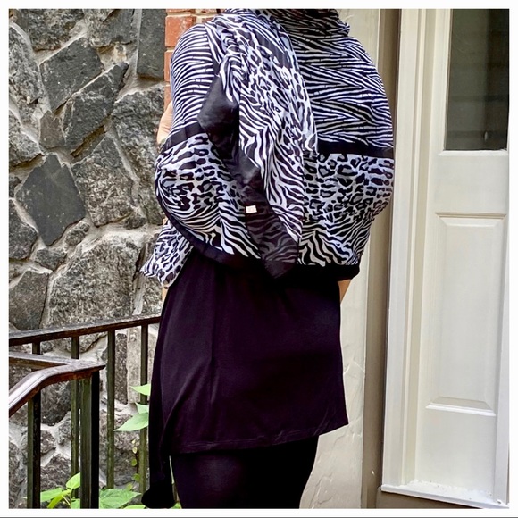 FABULOUS ZEBRA PRINT SCARF/SHAWL - Picture 9 of 9
